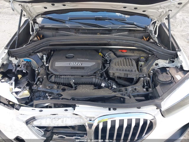2021 BMW X1 WBXJG7C08M5S27839 Photo 9