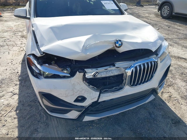 2021 BMW X1 WBXJG7C08M5S27839 Photo 5