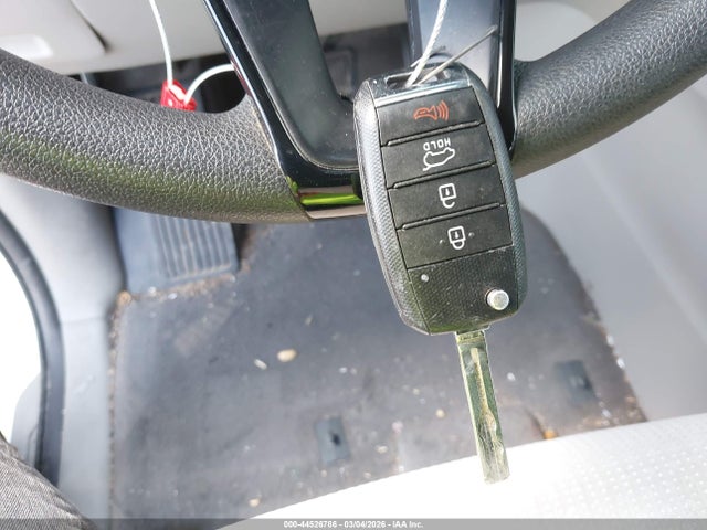 KIA Sedona L 2018 KNDMA5C11J6403709 Image 11