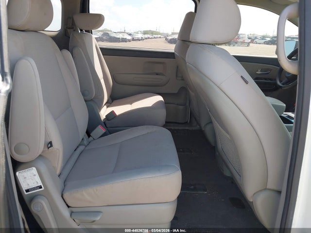 KIA Sedona L 2018 KNDMA5C11J6403709 Image 8