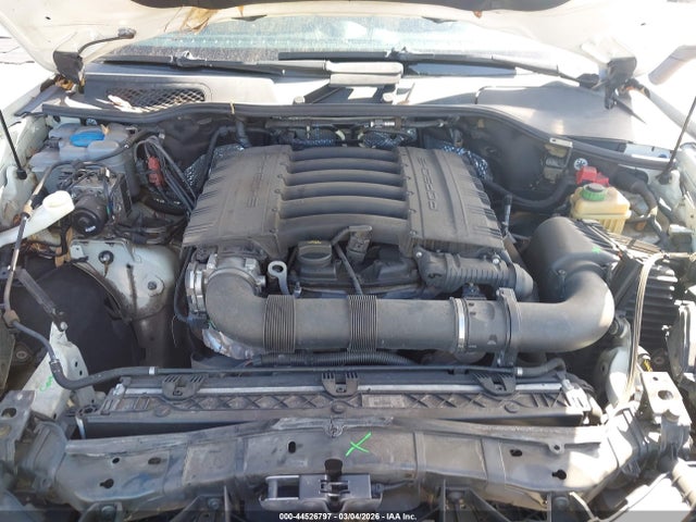 2018 PORSCHE CAYENNE WP1AA2A29JKA01679 Photo 9