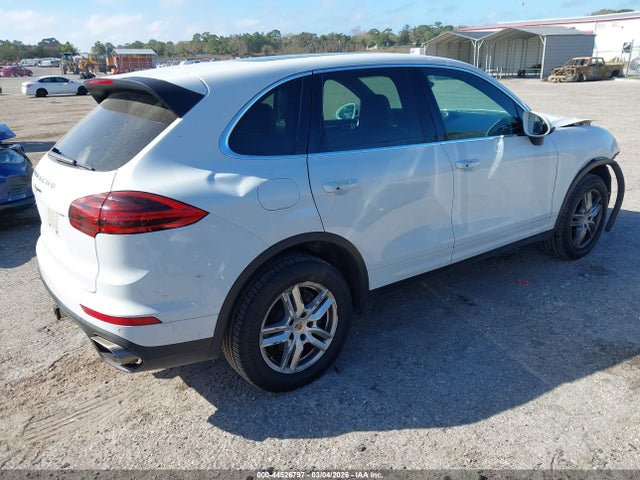 2018 PORSCHE CAYENNE WP1AA2A29JKA01679 Photo 3