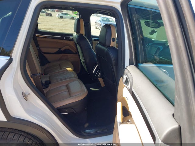 2018 PORSCHE CAYENNE WP1AA2A29JKA01679 Photo 7