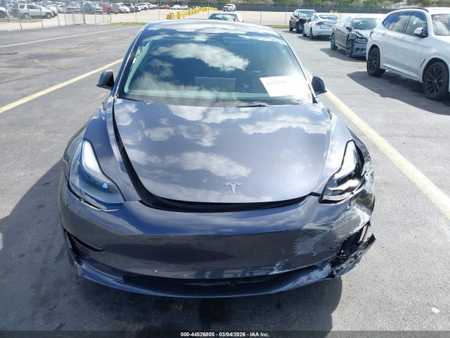 2022 Tesla Model 3 Long Range Dual Motor All-wheel Drive მანქანა იყიდება აუქციონზე, vin: 5YJ3E1EB0NF169880, აუქციონის ნომერი: 44526805