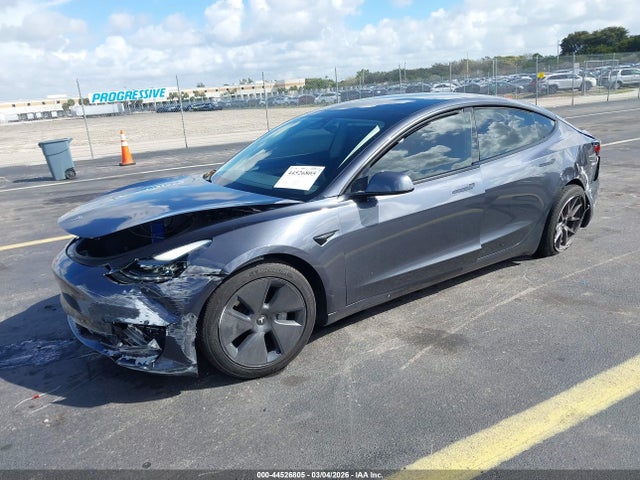 2022 TESLA MODEL 3 5YJ3E1EB0NF169880 Photo 1