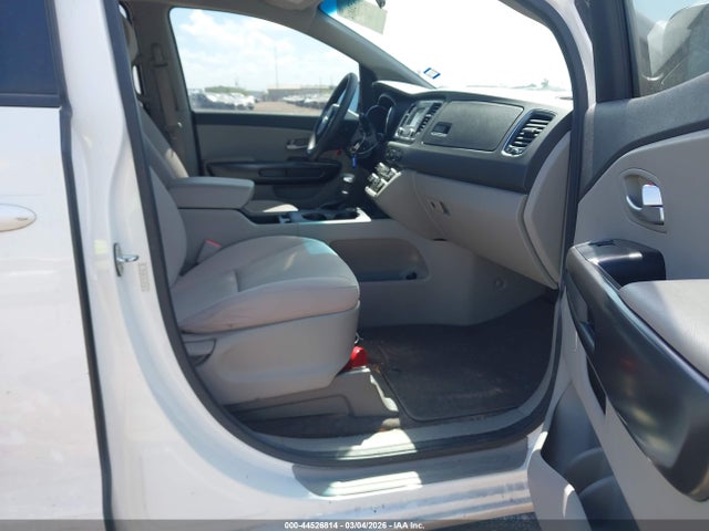 KIA Sedona L 2018 KNDMA5C12J6404237 Image 5