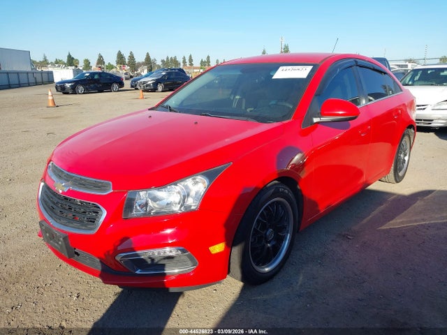Chevrolet Cruze 1lt Auto 2015 1G1PC5SB4F7272948 Image 2