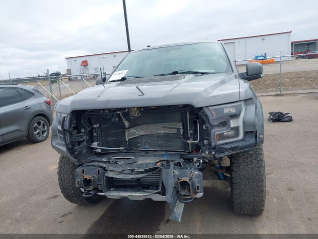 Ford F-150 Raptor 2018 1FTFW1RG2JFA17749 Image 17