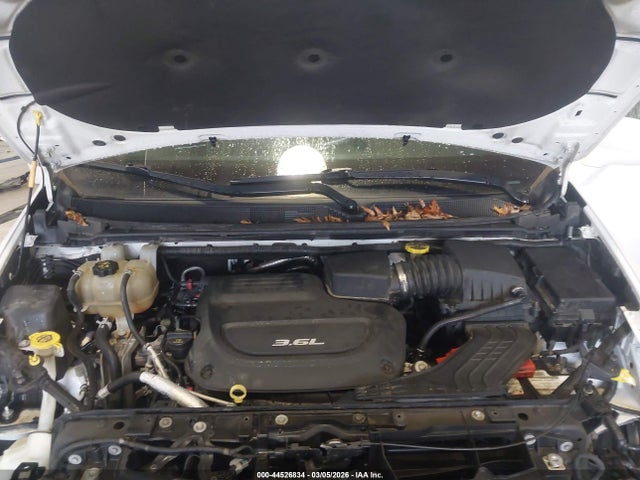 Продажа на аукционе авто 2017 Chrysler Pacifica Touring-l, vin: 2C4RC1BG6HR702307, номер лота: 44526834