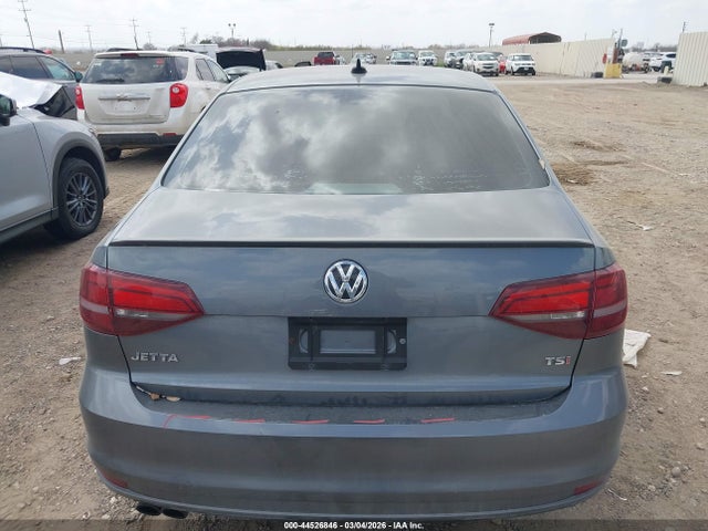 3VWD17AJ0GM350716 Volkswagen Jetta 1.8t Sport