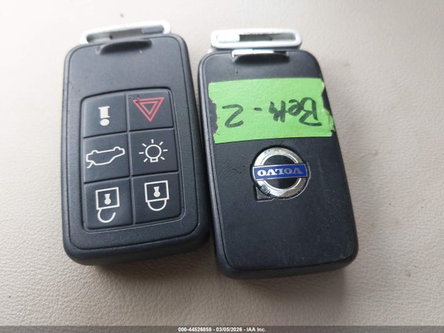 2011 VOLVO XC70 YV4952BZ9B1106084 Photo 10