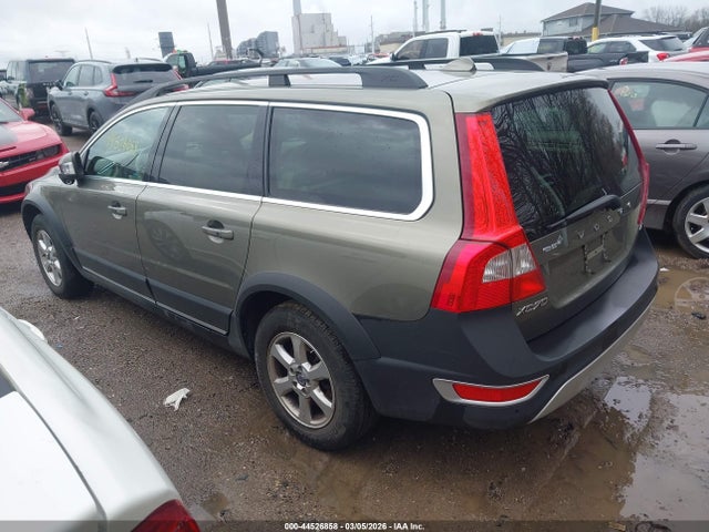 2011 VOLVO XC70 YV4952BZ9B1106084 Photo 2
