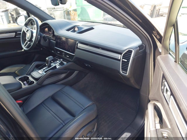 2022 PORSCHE CAYENNE WP1AA2AY7NDA07365 Photo 4
