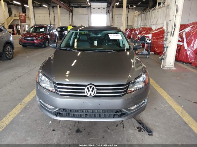 Продажа на аукционе авто 2015 Volkswagen Passat 1.8t Limited Edition, vin: 1VWAS7A32FC120144, номер лота: 44526866