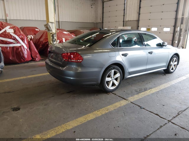Продажа на аукционе авто 2015 Volkswagen Passat 1.8t Limited Edition, vin: 1VWAS7A32FC120144, номер лота: 44526866