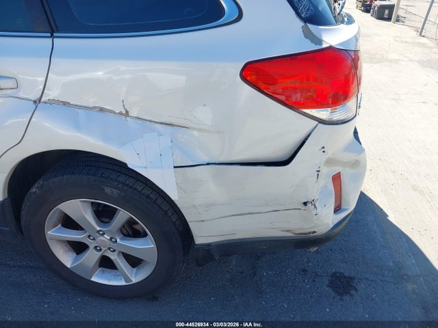 4S4BRBAC4E3205986 Subaru Outback 2.5i