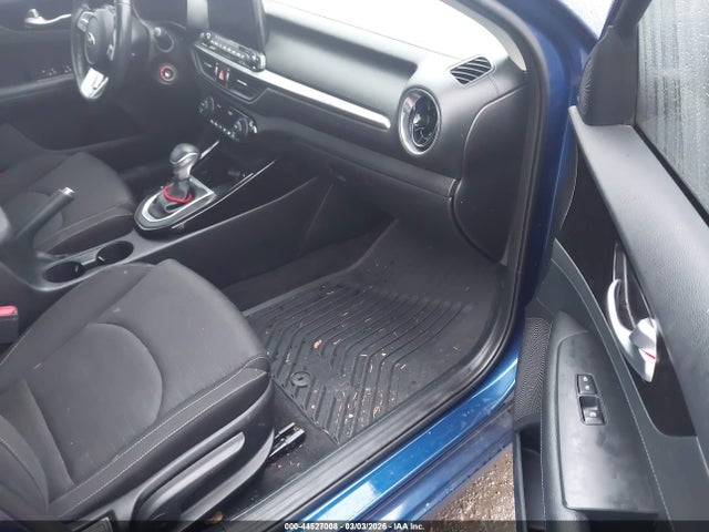 2019 Kia Forte S მანქანა იყიდება აუქციონზე, vin: 3KPF34AD4KE006680, აუქციონის ნომერი: 44527008