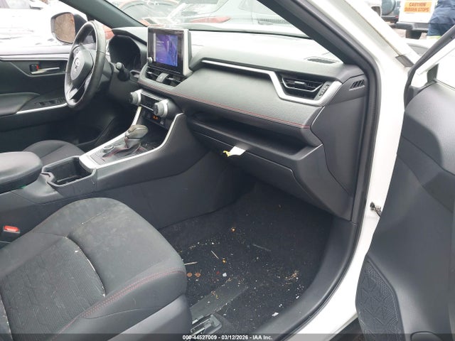 2023 TOYOTA RAV4 PRIME JTMAB3FV3PD124270 Photo 4