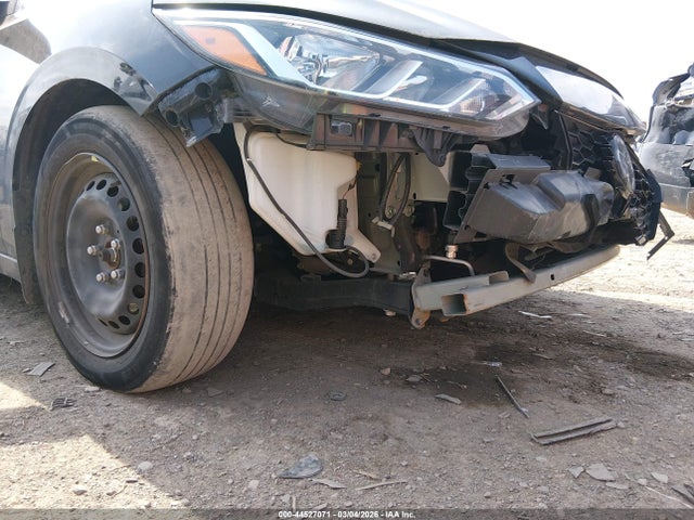Продаж на аукціоні авто 2022 Nissan Sentra S Xtronic Cvt, vin: 3N1AB8BV5NY279838, номер лоту: 44527071