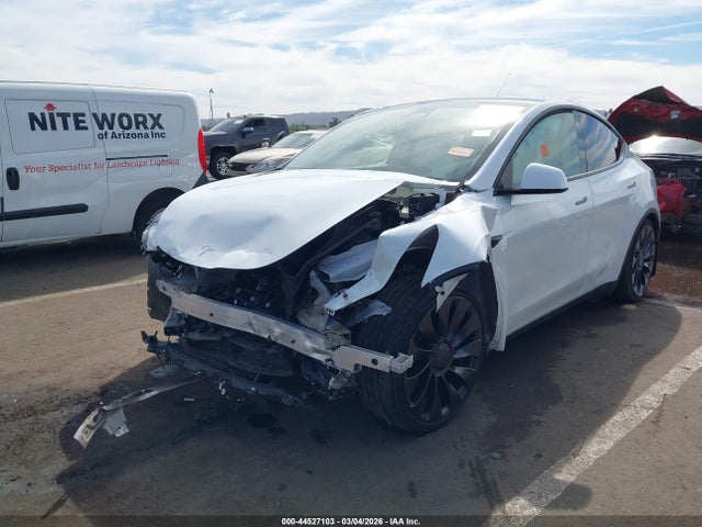 Продажа на аукционе авто 2023 Tesla Model Y Performance Dual Motor All-wheel Drive, vin: 7SAYGDEF3PF779041, номер лота: 44527103