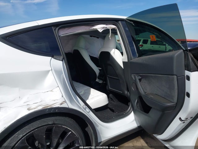 Продажа на аукционе авто 2023 Tesla Model Y Performance Dual Motor All-wheel Drive, vin: 7SAYGDEF3PF779041, номер лота: 44527103