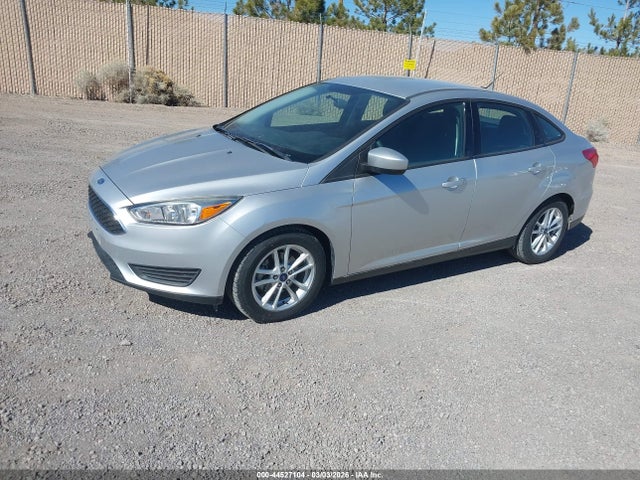 Ford FOCUS SE 2018 1FADP3F21JL327262 Image 2