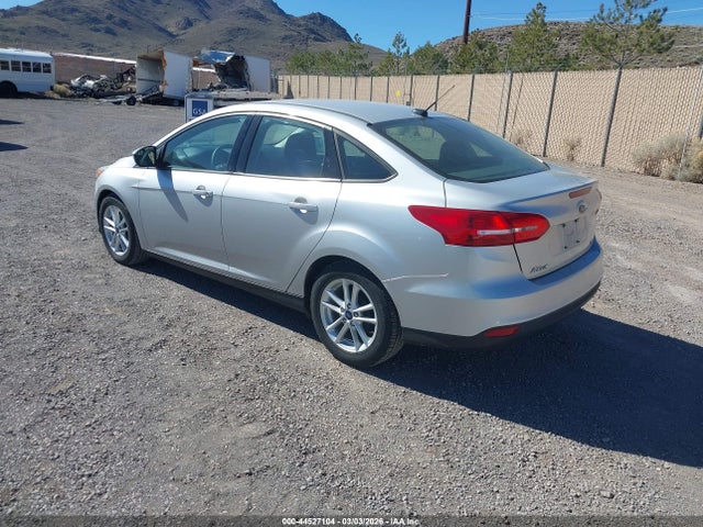 Ford FOCUS SE 2018 1FADP3F21JL327262 Image 3