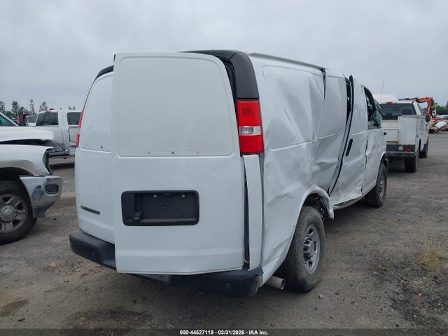 1GCWGAFP4P1232153 Chevrolet Express Cargo Rwd 2500 Regular Wheelbase Wt
