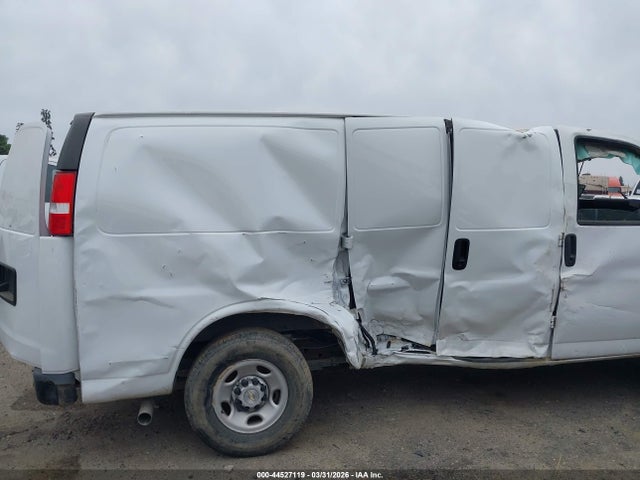 1GCWGAFP4P1232153 Chevrolet Express Cargo Rwd 2500 Regular Wheelbase Wt