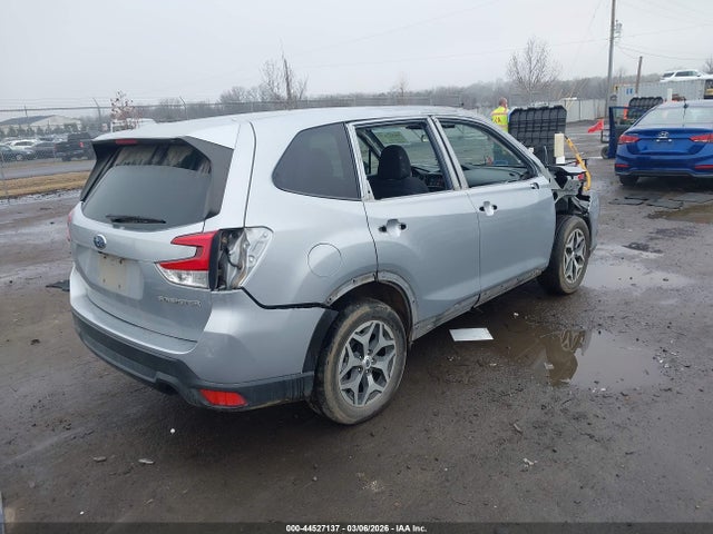 2022 SUBARU FORESTER JF2SKAEC0NH459034 Photo 3