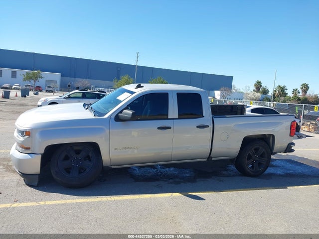 1GCRCPEC2JZ330052 Chevrolet Silverado 1500 Custom