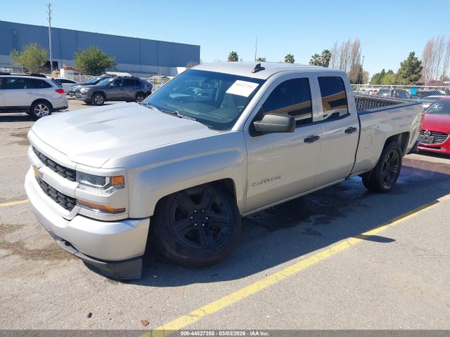 1GCRCPEC2JZ330052 Chevrolet Silverado 1500 Custom
