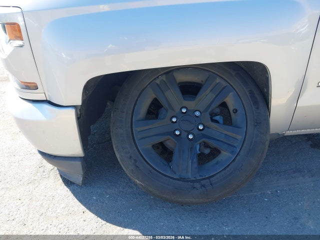 1GCRCPEC2JZ330052 Chevrolet Silverado 1500 Custom