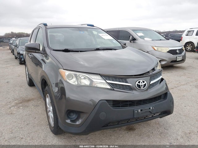 2015 TOYOTA RAV4 JTMZFREV2FJ032157