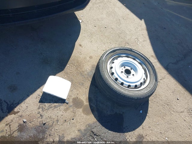 3N6CM0KN9KK692570 Nissan Nv200 S
