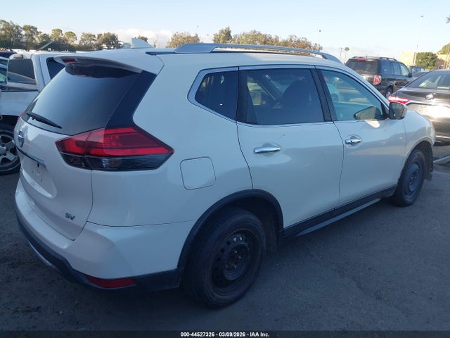Nissan ROGUE SV 2017 5N1AT2MT4HC740331 Image 4