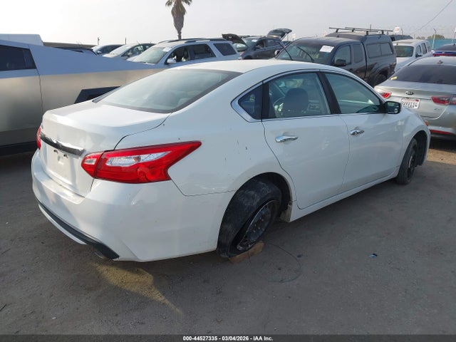 2017 NISSAN ALTIMA 1N4AL3AP7HC116305 Photo 3