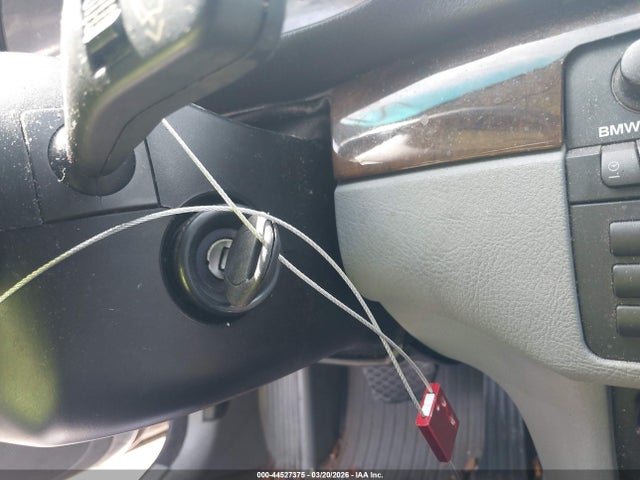 44527375 :رقم المزاد ، WBAET37473NJ35648 vin ، 2003 Bmw 325i مزاد بيع