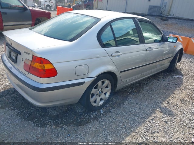 44527375 :رقم المزاد ، WBAET37473NJ35648 vin ، 2003 Bmw 325i مزاد بيع