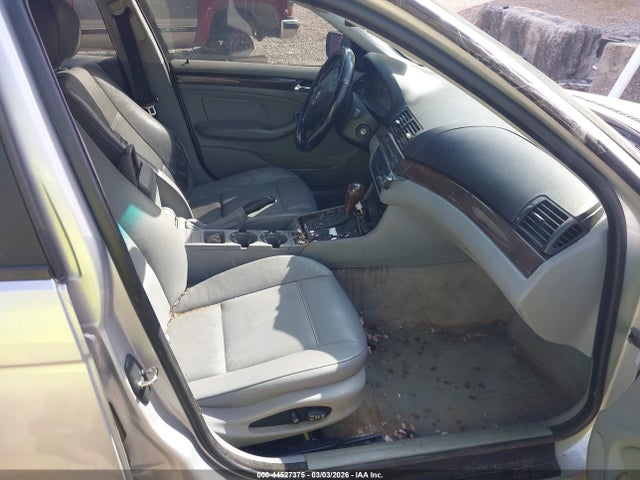 44527375 :رقم المزاد ، WBAET37473NJ35648 vin ، 2003 Bmw 325i مزاد بيع