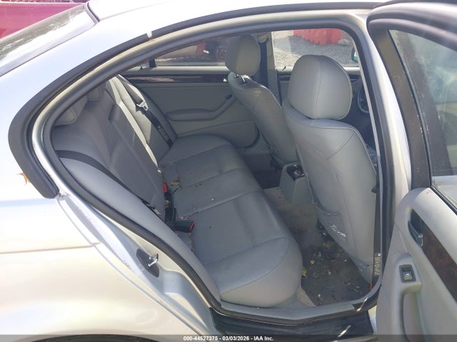 44527375 :رقم المزاد ، WBAET37473NJ35648 vin ، 2003 Bmw 325i مزاد بيع