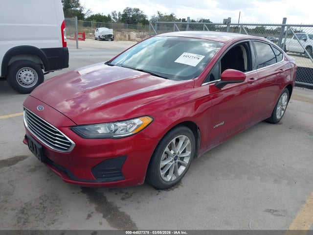 44527378 :رقم المزاد ، 3FA6P0LU7KR242037 vin ، 2019 Ford Fusion Hybrid Se مزاد بيع