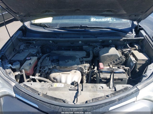 Toyota RAV4 LE 2017 JTMZFREV5HJ716073 Image 10