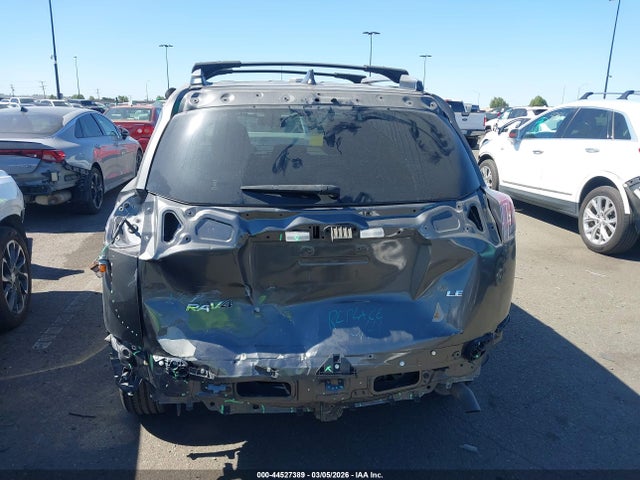 Toyota RAV4 LE 2017 JTMZFREV5HJ716073 Image 17