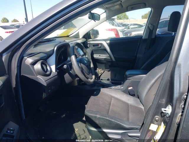 Toyota RAV4 LE 2017 JTMZFREV5HJ716073 Image 5