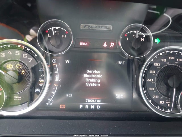 44527508 :رقم المزاد ، 1C6RR7YT5JS235933 vin ، 2018 Ram 1500 Rebel  4x4 5'7 Box مزاد بيع