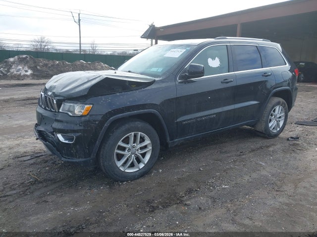2017 Jeep Grand Cherokee Laredo 4x4 მანქანა იყიდება აუქციონზე, vin: 1C4RJFAG3HC963682, აუქციონის ნომერი: 44527529