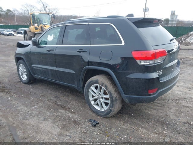 2017 Jeep Grand Cherokee Laredo 4x4 მანქანა იყიდება აუქციონზე, vin: 1C4RJFAG3HC963682, აუქციონის ნომერი: 44527529