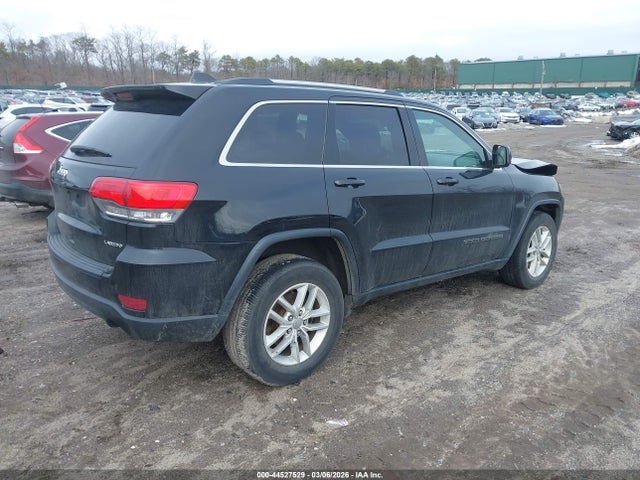 2017 Jeep Grand Cherokee Laredo 4x4 მანქანა იყიდება აუქციონზე, vin: 1C4RJFAG3HC963682, აუქციონის ნომერი: 44527529