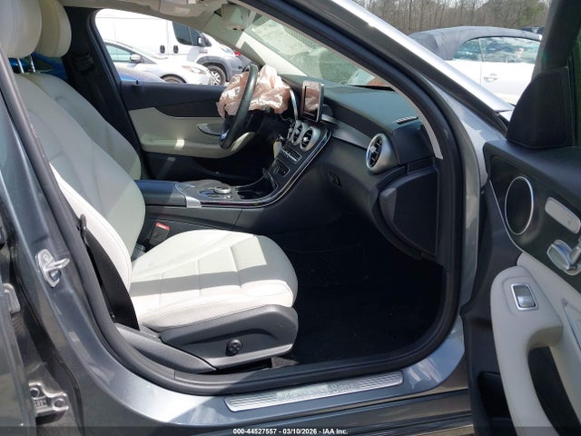 Продажа на аукционе авто 2017 Mercedes-benz C 300, vin: 55SWF4JBXHU197044, номер лота: 44527557